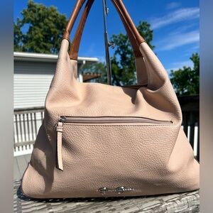 Jessica Simpson Cream Vegan Leather Slouchy Hobo Bag w/ Bag Charm LIKE NEW!​